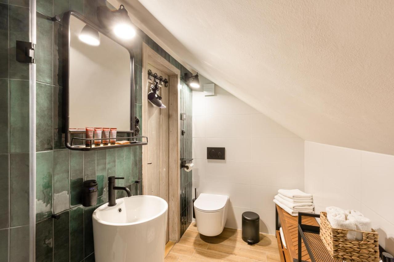 Bohemian Chic 2 Bedroom 2 Bathroom Loft With Hanging Chair Praga Exterior foto