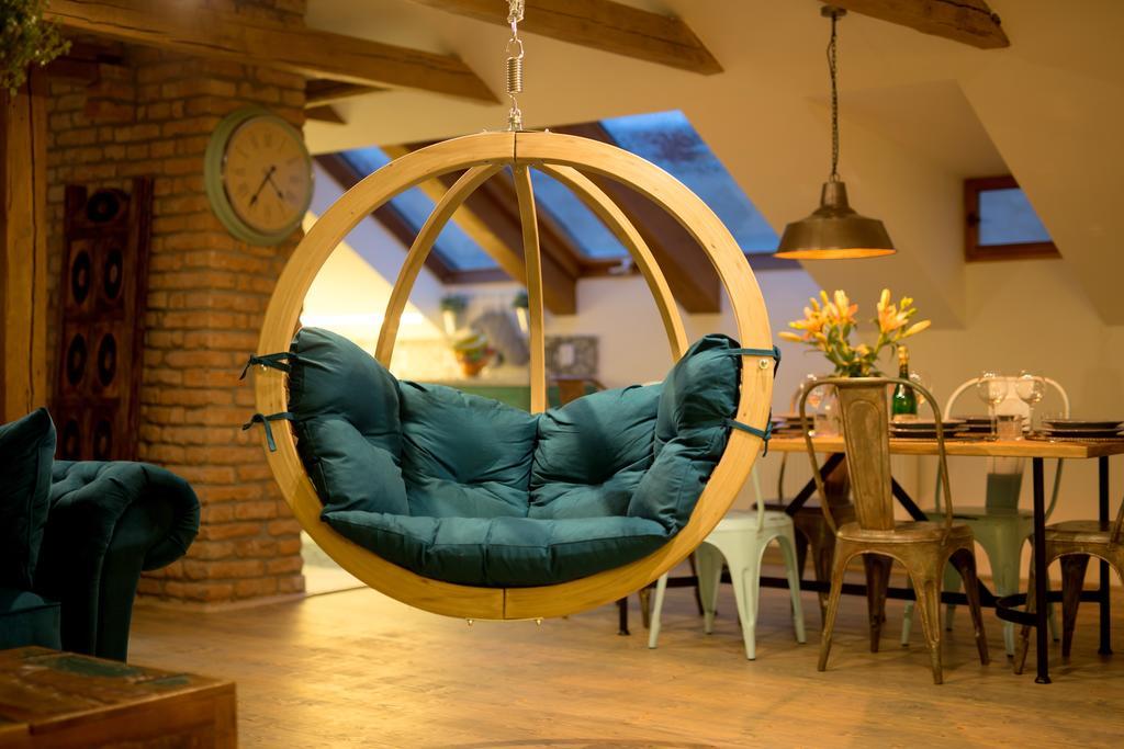 Bohemian Chic 2 Bedroom 2 Bathroom Loft With Hanging Chair Praga Exterior foto