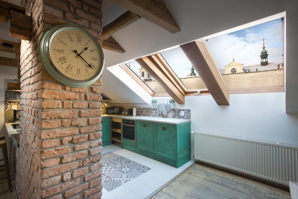 Bohemian Chic 2 Bedroom 2 Bathroom Loft With Hanging Chair Praga Exterior foto