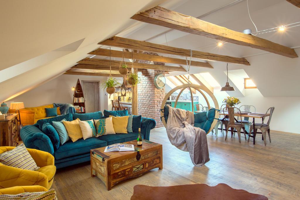 Bohemian Chic 2 Bedroom 2 Bathroom Loft With Hanging Chair Praga Exterior foto
